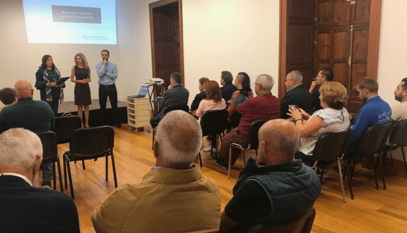 Imagen de una de las sesiones del taller (Foto TA)